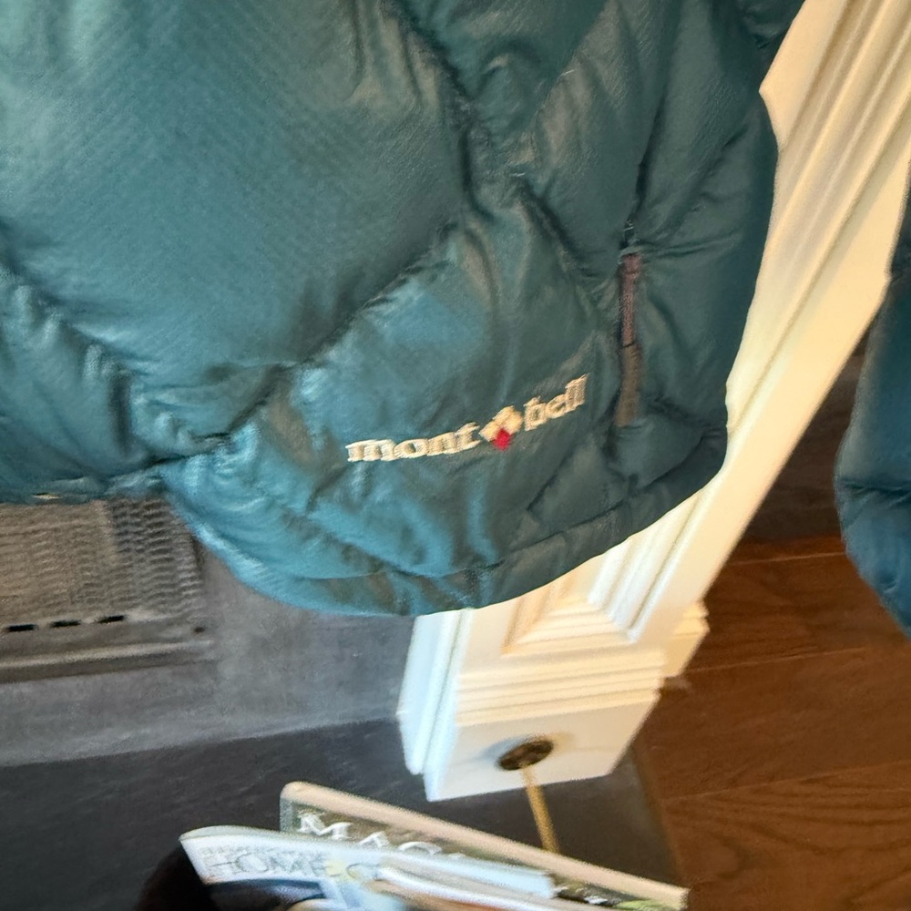 Montbell Green Puffer Jacket- GREAT condition - Picture 4 of 6